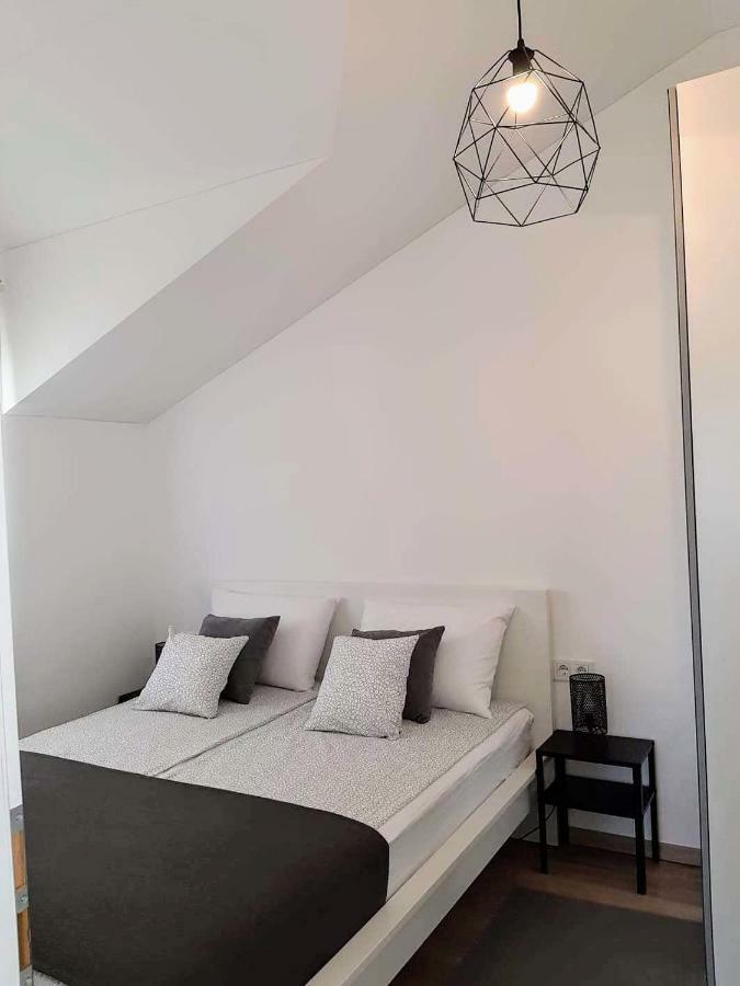Apartment Pepina Водице Екстериор снимка